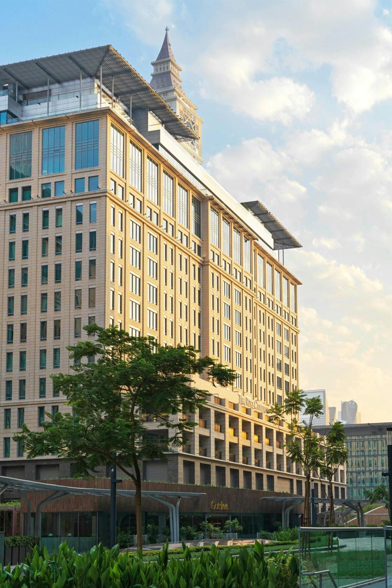 Hotel Ritz Carlton Difc Downtown Dubái Exterior foto